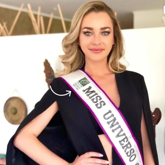 Meet your Posher, Lolita - Picture 7 of 14